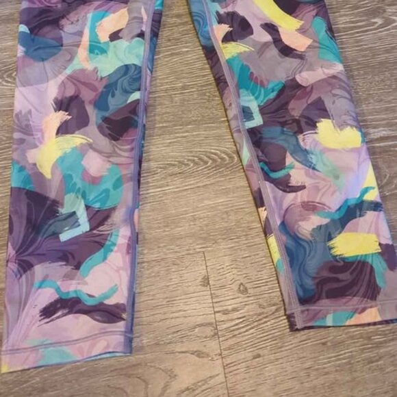 Athleta girl size 12 high rise printed chit chat Capri leggings - Picture 5 of 5